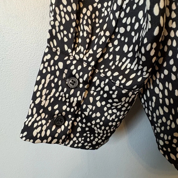 H&M Black and White Button Down Shirt size Small - Picture 10 of 12